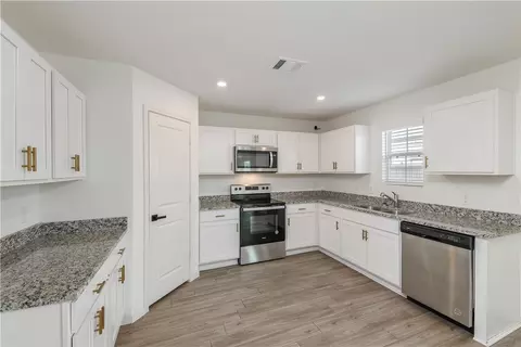 Kitchen - 6037 Toby Bnd, Bryan, TX 77807 photo 2 of 2