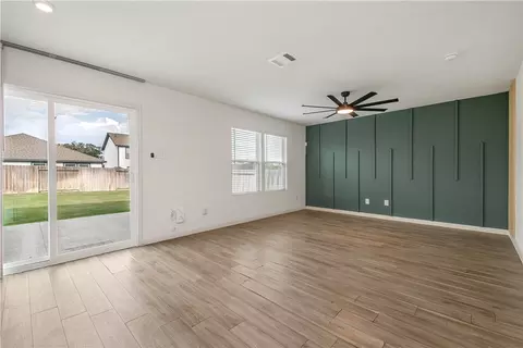 Living - 6037 Toby Bnd, Bryan, TX 77807 photo 2 of 3