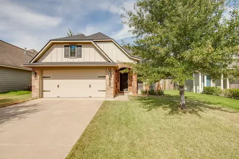 233 Fieldstone Pl, College Station, TX 77845