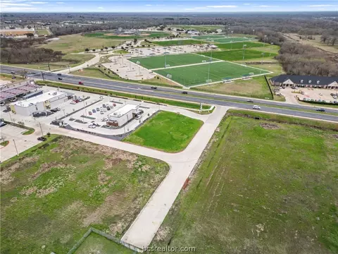 3047 University Dr, Bryan, TX 77802 photo 8