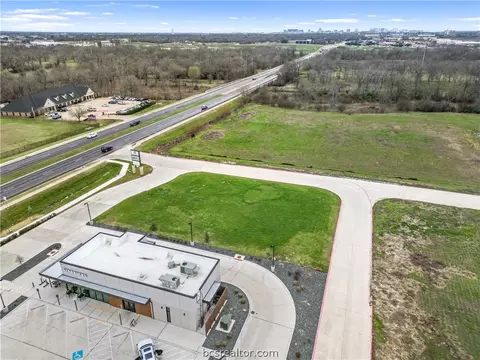 3047 University Dr, Bryan, TX 77802 photo 9