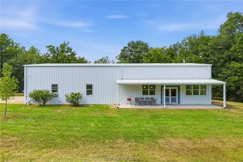 11939 Kidd Ln, Bedias, TX 77831