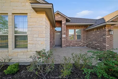 Exterior - 4816 Knight Dr, Bryan, TX 77802 photo 5 of 9