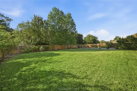 Exterior - 4816 Knight Dr, Bryan, TX 77802 photo 7 of 9