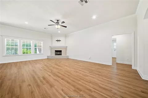 Living - 4816 Knight Dr, Bryan, TX 77802 photo 1 of 5
