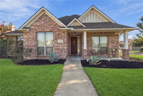 2121 Blackjack Dr, College Station, TX 77845