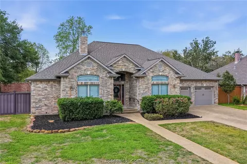 9201 Brookwater Cir, College Station, TX 77845