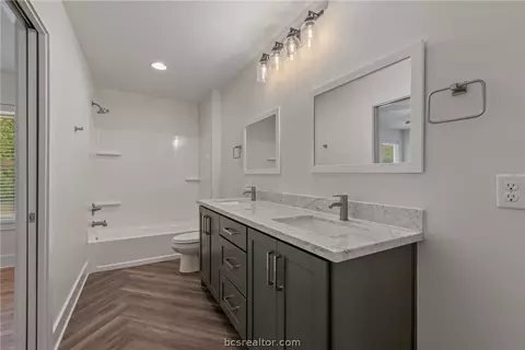 Bath - 203 Dunn St, Bryan, TX 77801 photo 1 of 3