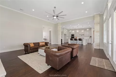 Living - 7844 Mathis Creek Dr, Bryan, TX 77808 photo 2 of 4