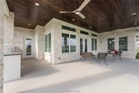 Exterior - 7844 Mathis Creek Dr, Bryan, TX 77808 photo 5 of 7