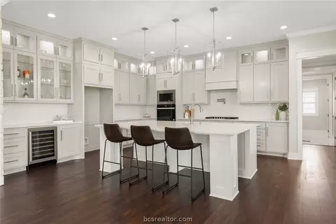 Kitchen - 7844 Mathis Creek Dr, Bryan, TX 77808 photo 3 of 6