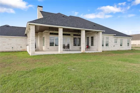 Exterior - 7844 Mathis Creek Dr, Bryan, TX 77808 photo 7 of 7