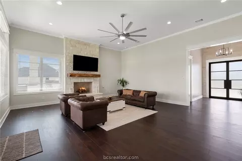 Living - 7844 Mathis Creek Dr, Bryan, TX 77808 photo 3 of 4