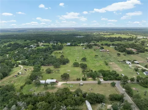 11754 Hickory Rd, College Station, TX 77845