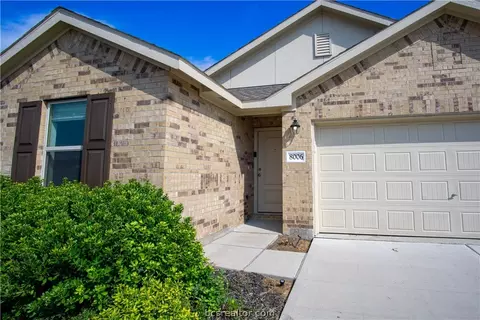 8006 Greens Ln, Navasota, TX 77868