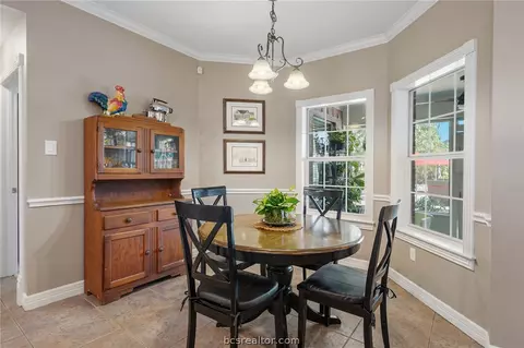 Dining - 3816 Park Hampton, Bryan, TX 77802 photo 2 of 2