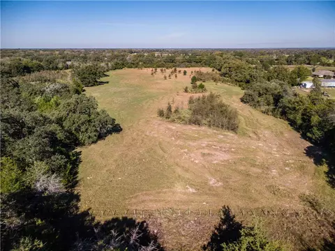 10114 Ferrill Creek Rd, Bryan, TX 77808