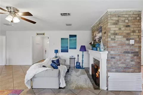 Living - 3235 Red Robin Loop, Bryan, TX 77802 photo 2 of 3