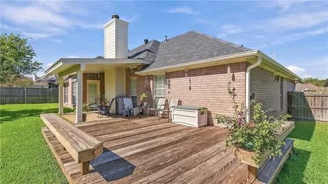 Exterior - 2312 E Mercers Lndg, Bryan, TX 77808 photo 5 of 6