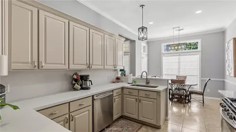 Kitchen - 2312 E Mercers Lndg, Bryan, TX 77808 photo 5 of 7
