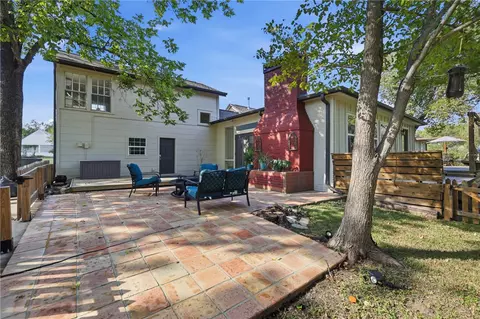 Exterior - 405 E Brookside Dr, Bryan, TX 77801 photo 4 of 9