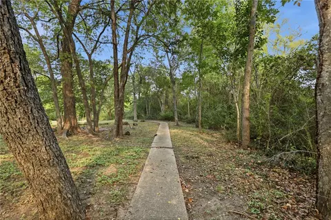 Other - 405 E Brookside Dr, Bryan, TX 77801 photo 9 of 10