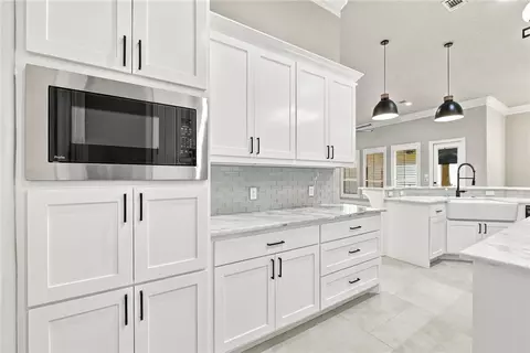 Kitchen - 4206 Serrano Ct, Bryan, TX 77802 photo 6 of 8