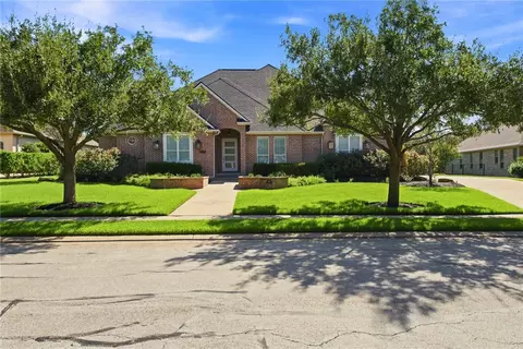 Exterior - 4206 Serrano Ct, Bryan, TX 77802 photo 2 of 9