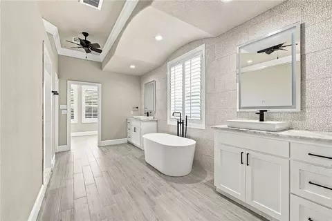 Bath - 4206 Serrano Ct, Bryan, TX 77802 photo 2 of 8
