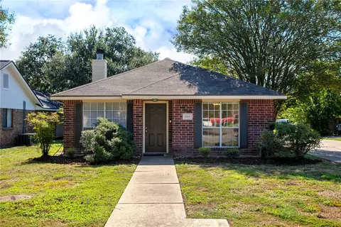 800 Camellia Ct, College Station, TX 77840