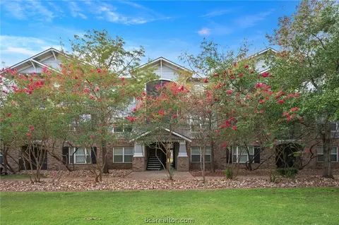 1725 Harvey Mitchell S 2424, College Station, TX 77840