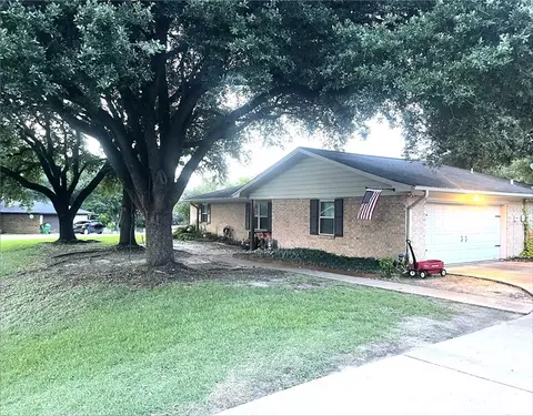 206 Heath Ave, Madisonville, TX 77864