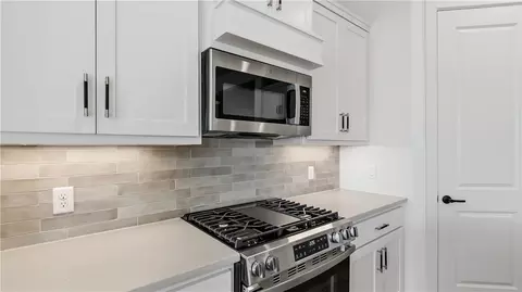 Kitchen - 2817 Captain Dr, Bryan, TX 77808 photo 5 of 6