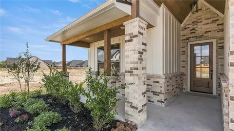 Exterior - 2817 Captain Dr, Bryan, TX 77808 photo 4 of 6