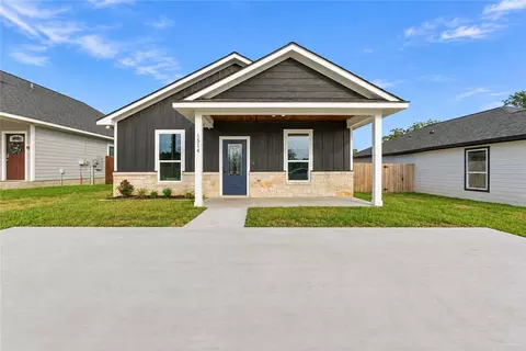 1514 Dansby St, Bryan, TX 77803
