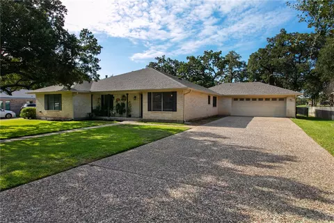 Exterior - 2523 Arbor Dr, Bryan, TX 77802 photo 2 of 4