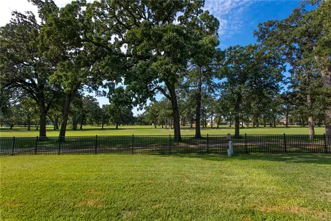 Exterior - 2523 Arbor Dr, Bryan, TX 77802 photo 4 of 4