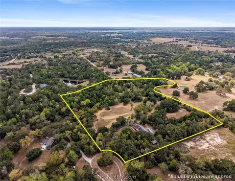 9164 Oak Hills Cir, College Station, TX 77845