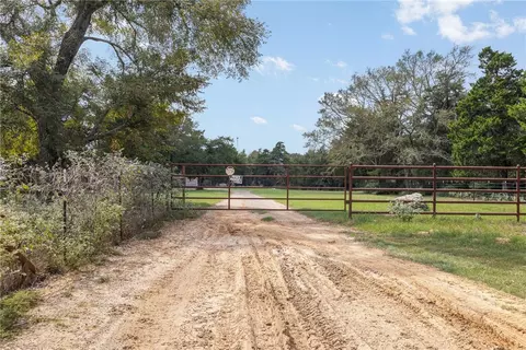 11509 S Hickory Loop, Calvert, TX 77837 photo 6
