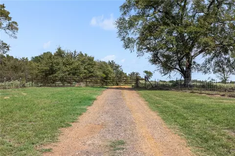 11509 S Hickory Loop, Calvert, TX 77837 photo 8