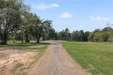 11509 S Hickory Loop, Calvert, TX 77837 photo 3