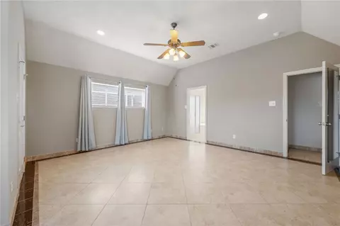 Living - 3710 Williams Trace Dr, Bryan, TX 77808 photo 6 of 7