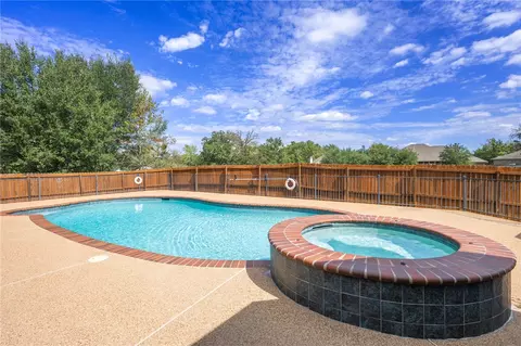 Exterior - 3710 Williams Trace Dr, Bryan, TX 77808 photo 4 of 7