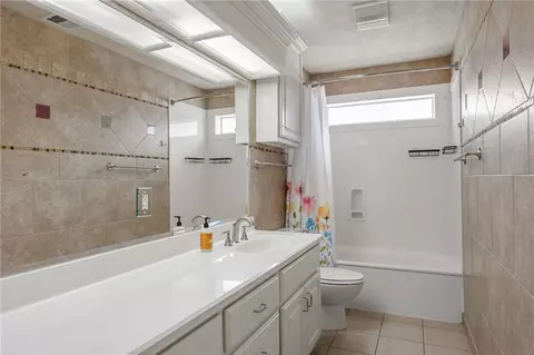 Bath - 3710 Williams Trace Dr, Bryan, TX 77808 photo 3 of 4