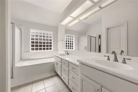 Bath - 3710 Williams Trace Dr, Bryan, TX 77808 photo 2 of 4