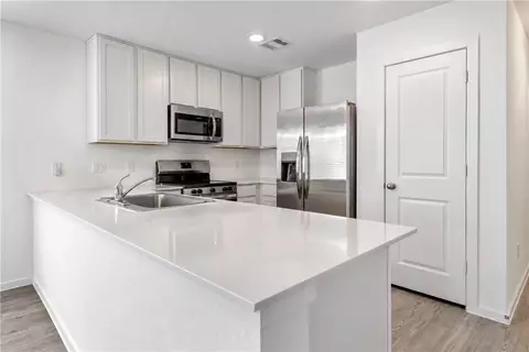 Kitchen - 5313 Gabby Pass, Bryan, TX 77807 photo 3 of 3