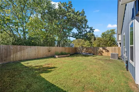 Exterior - 507 Walnut St, Bryan, TX 77803 photo 3 of 4