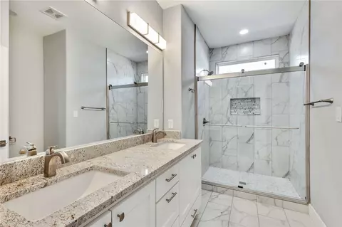 Bath - 507 Walnut St, Bryan, TX 77803 photo 2 of 3