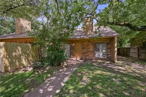 Exterior - 2800 Forest Bend Dr, Bryan, TX 77801 photo 1 of 2