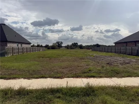 4227 Skylar Dr, College Station, TX 77845
